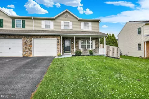 1034 Georgetown Dr, Reading, PA 19605