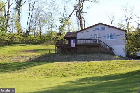 43 S Grims Mill Rd, Boyertown, PA 19512