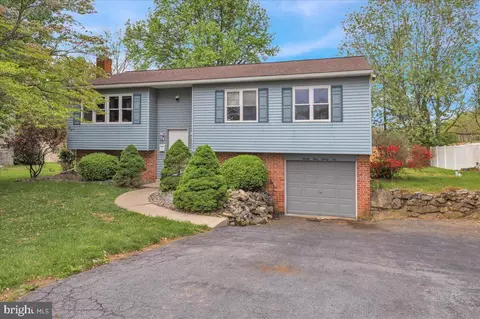 Exterior - 2126 Mayo Dr, Reading, PA 19601 photo 2 of 6
