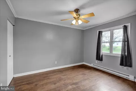 Bedroom - 2126 Mayo Dr, Reading, PA 19601 photo 2 of 4