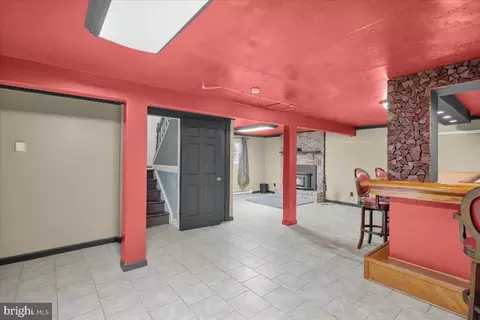 Entry Way - 2126 Mayo Dr, Reading, PA 19601 photo 5 of 6