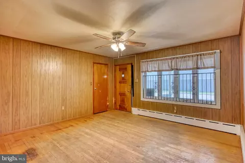 Living - 341 Hazel St, Reading, PA 19611 photo 1 of 2