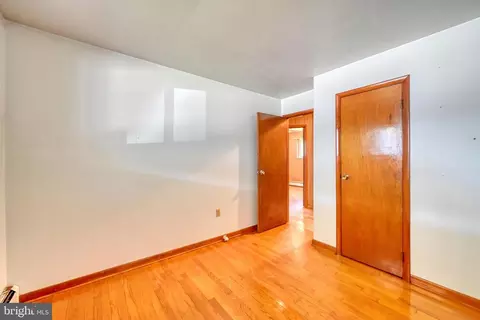 Bedroom - 341 Hazel St, Reading, PA 19611 photo 2 of 4