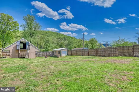 Exterior - 341 Hazel St, Reading, PA 19611 photo 6 of 6