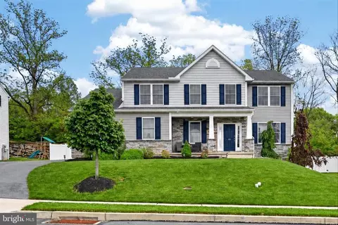 Exterior - 13 Stella Dr, Reading, PA 19608 photo 3 of 8