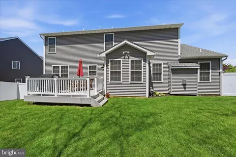 Exterior - 13 Stella Dr, Reading, PA 19608 photo 7 of 8