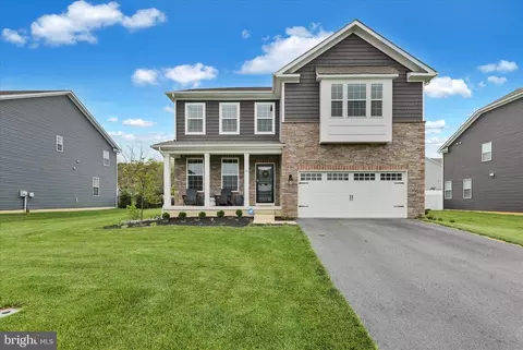 111 Teaberry Ct, Reading, PA 19608