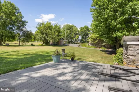 Exterior - 416 Snyder Rd, Reading, PA 19605 photo 10 of 10