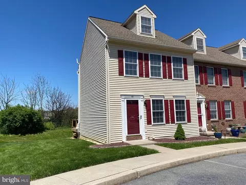 15 Weiser Ct, Womelsdorf, PA 19567