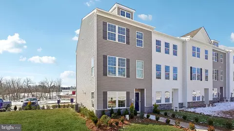 556 Swamp Creek Rd, Bechtelsville, PA 19505