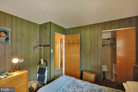 Bedroom - 1242 Commonwealth Blvd, Reading, PA 19607 photo 4 of 6