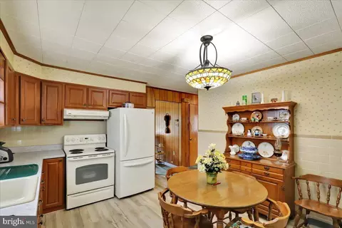 Kitchen - 1242 Commonwealth Blvd, Reading, PA 19607 photo 2 of 3