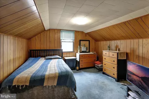 Bedroom - 1242 Commonwealth Blvd, Reading, PA 19607 photo 6 of 6