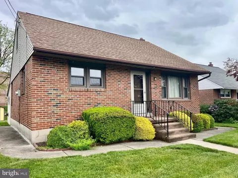 1242 Commonwealth Blvd, Reading, PA 19607 photo 3
