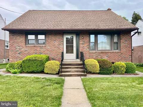 1242 Commonwealth Blvd, Reading, PA 19607 photo 2