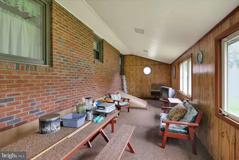 Exterior - 1242 Commonwealth Blvd, Reading, PA 19607 photo 5 of 8