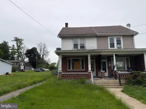 37 E Jefferson St, Womelsdorf, PA 19567