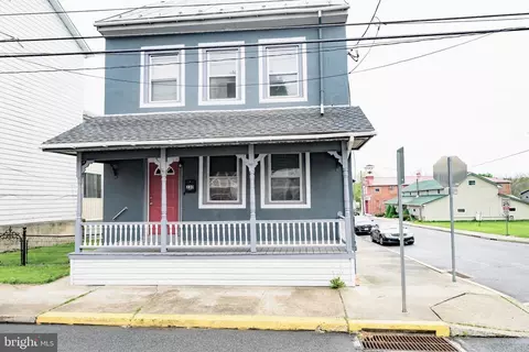 230 N Main St, Bernville, PA 19506