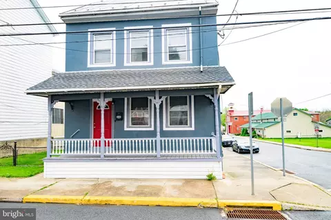 230 N Main St, Bernville, PA 19506