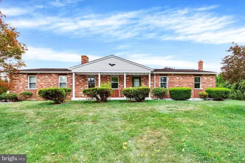 88 Davis Bridge Rd, Bernville, PA 19506