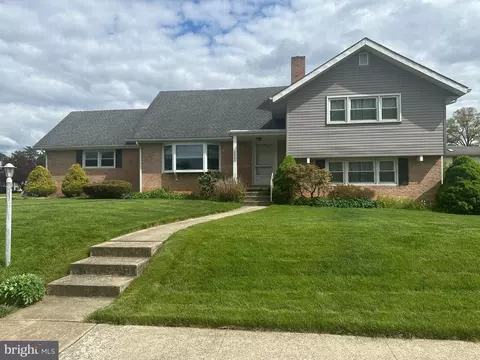 2900 Octagon Ave, Sinking Spring, PA 19608