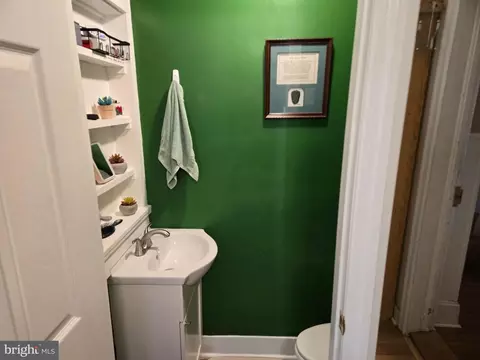 Bath - 24 S Hull St, Reading, PA 19608 photo 1 of 2