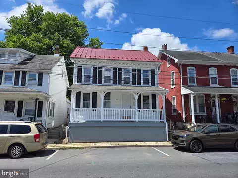 24 S Hull St, Reading, PA 19608 photo 2