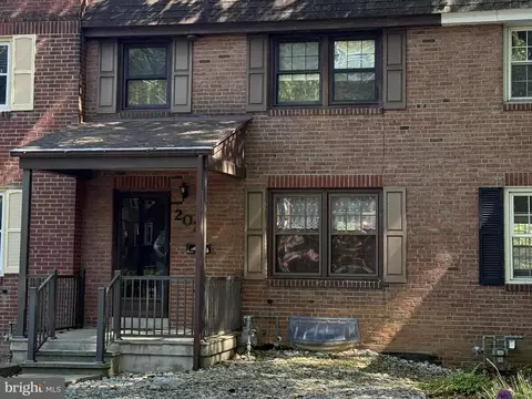 203 Sycamore Rd, Reading, PA 19611