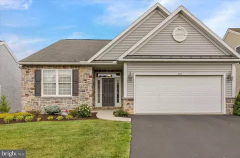 415 Westbury Dr, Reading, PA 19610