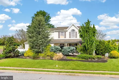 4990 Pheasant Run Ct, Douglassville, PA 19518
