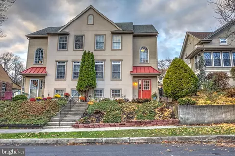 2111 Fairview, Reading, PA 19609