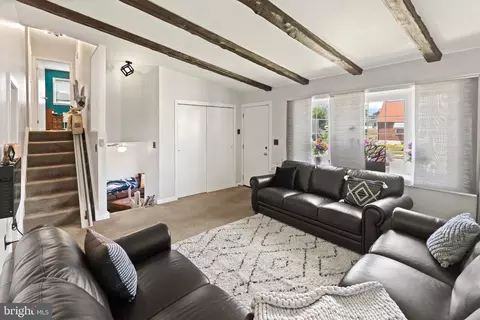 Entry Way - 334 Ernst Rd, Reading, PA 19601 photo 2 of 2