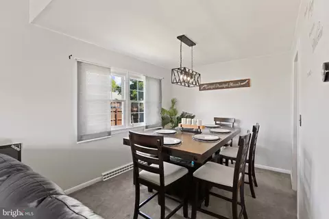 Dining - 334 Ernst Rd, Reading, PA 19601 photo 1 of 2