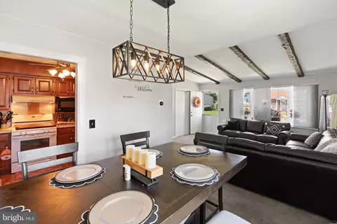Dining - 334 Ernst Rd, Reading, PA 19601 photo 2 of 2
