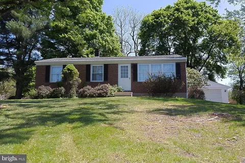 134 Goldfinch Ln, Birdsboro, PA 19508