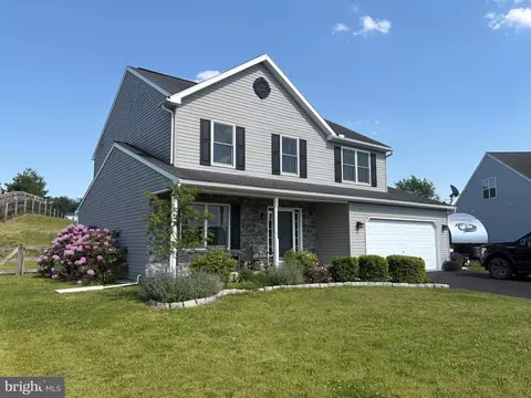 18 Albans Ct, Bernville, PA 19506