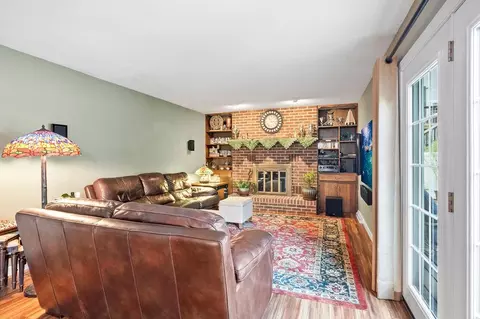 Living - 805 Bare Path Rd, Reading, PA 19608 photo 2 of 5