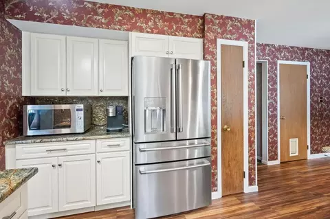 Kitchen - 805 Bare Path Rd, Reading, PA 19608 photo 5 of 7