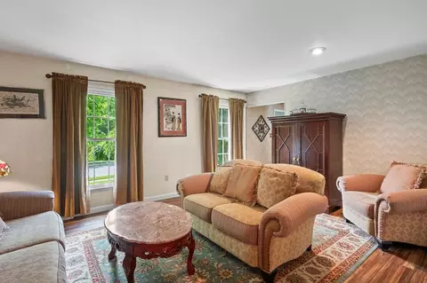Living - 805 Bare Path Rd, Reading, PA 19608 photo 4 of 5