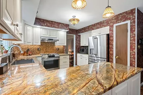 Kitchen - 805 Bare Path Rd, Reading, PA 19608 photo 2 of 7