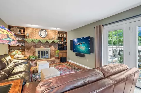 Living - 805 Bare Path Rd, Reading, PA 19608 photo 3 of 5