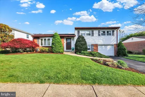 Exterior - 74 Oberlin Ave, Reading, PA 19608 photo 2 of 9