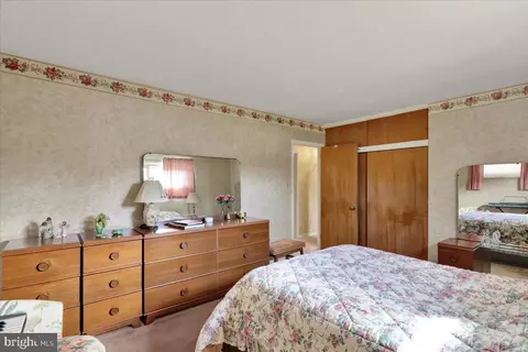 Bedroom - 74 Oberlin Ave, Reading, PA 19608 photo 2 of 5