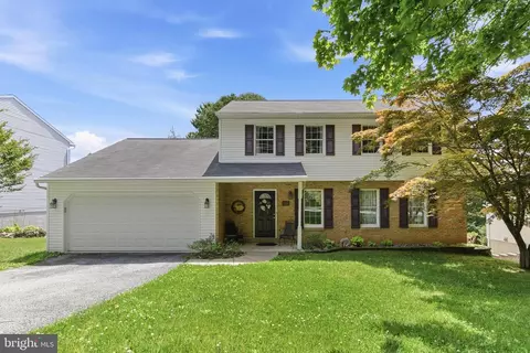 211 W Neversink Rd, Reading, PA 19606