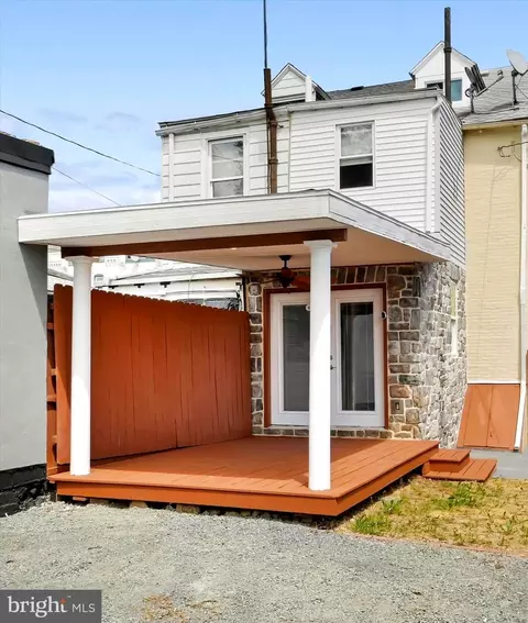 Exterior - 744 Pear St, Reading, PA 19601 photo 5 of 5