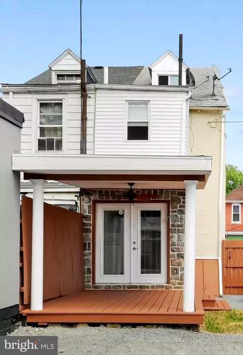 Exterior - 744 Pear St, Reading, PA 19601 photo 4 of 5
