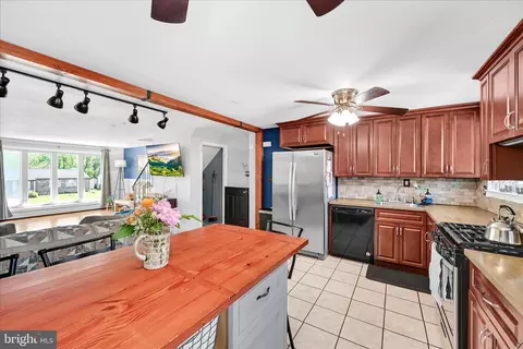 Kitchen - 107 John Glenn Ave, Reading, PA 19607 photo 2 of 2