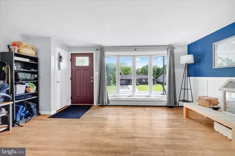 Entry Way - 107 John Glenn Ave, Reading, PA 19607 photo 1 of 8