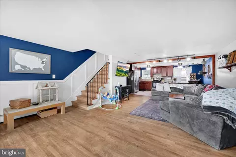 Entry Way - 107 John Glenn Ave, Reading, PA 19607 photo 3 of 8