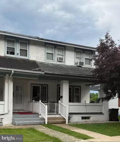 27 W 33rd St, Reading, PA 19606